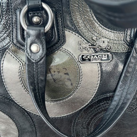 Stunning Coach tote - Picture 3 of 9